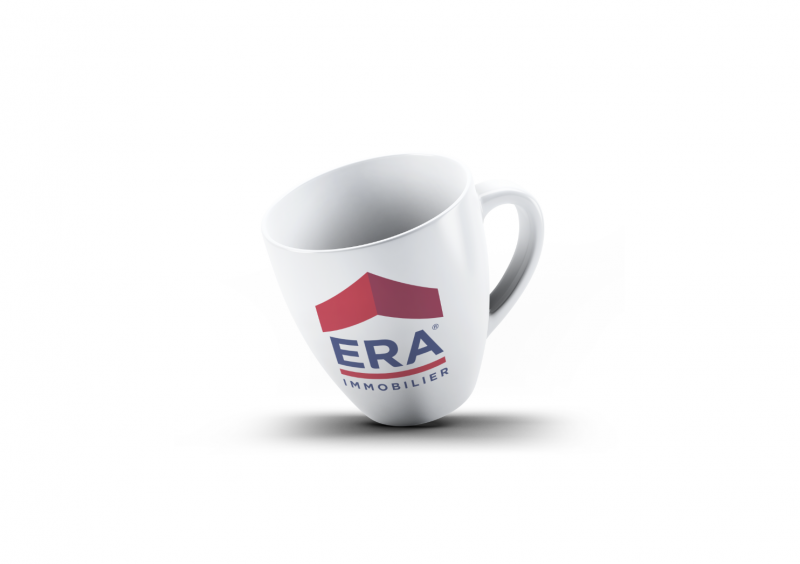 Tasse, mug personnalisé avec impression de logo couleurs pour une agence immobilière sur Martigues